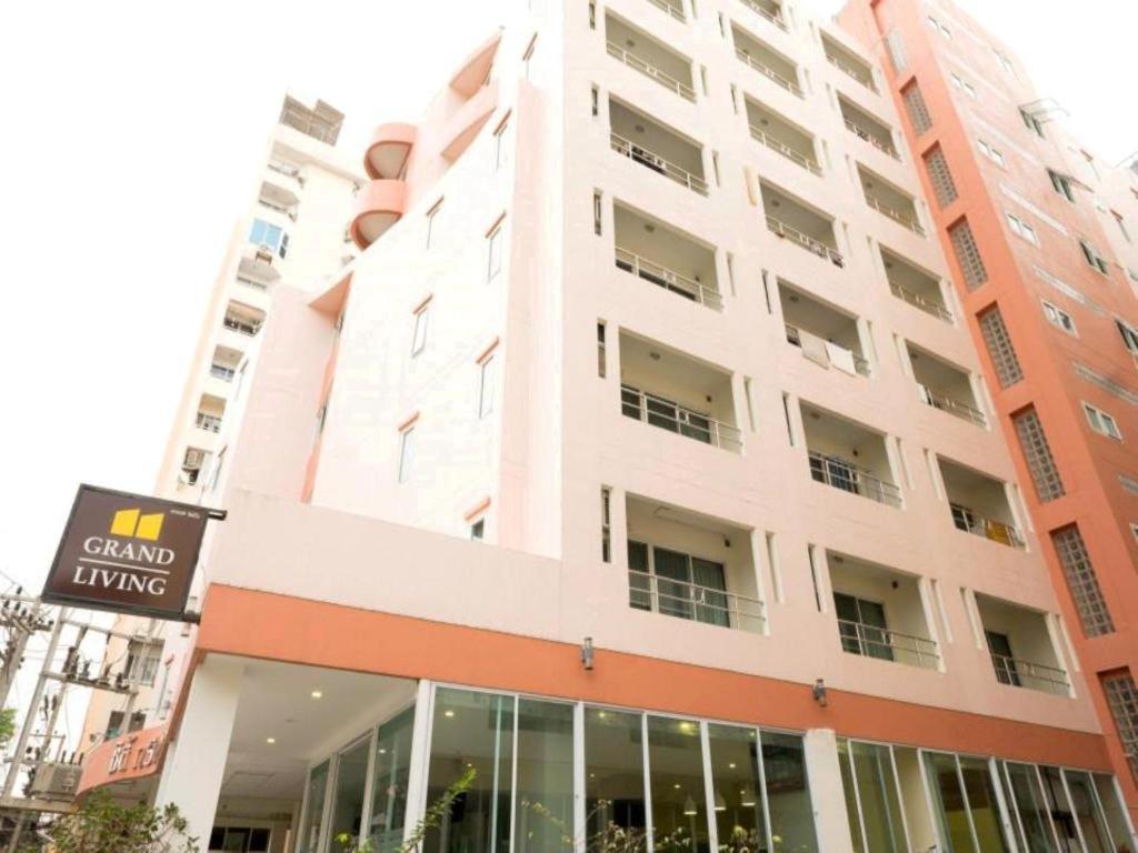 Grand Living Residence Chiang Mai Esterno foto