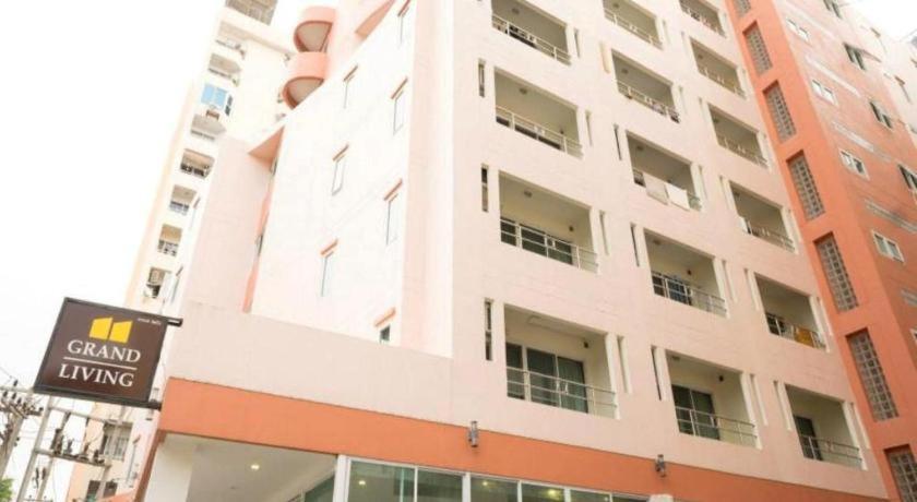 Grand Living Residence Chiang Mai Esterno foto