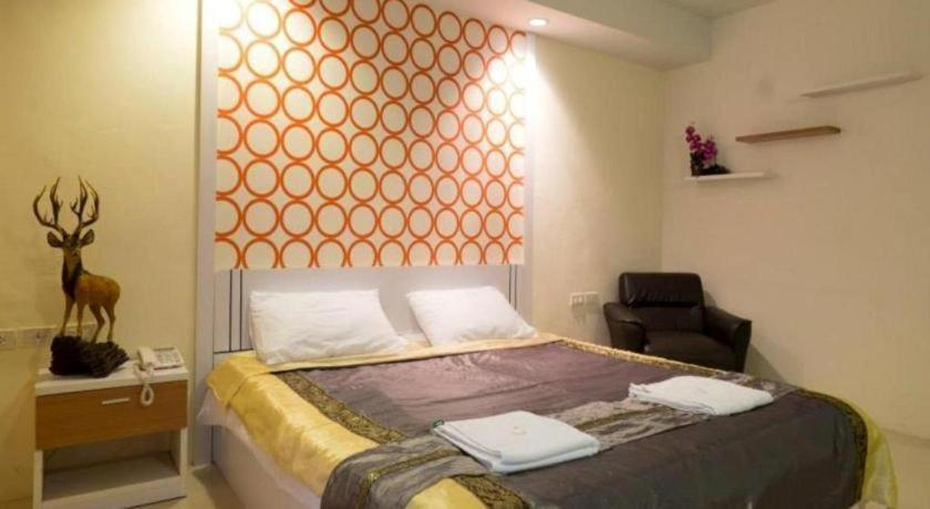 Grand Living Residence Chiang Mai Esterno foto
