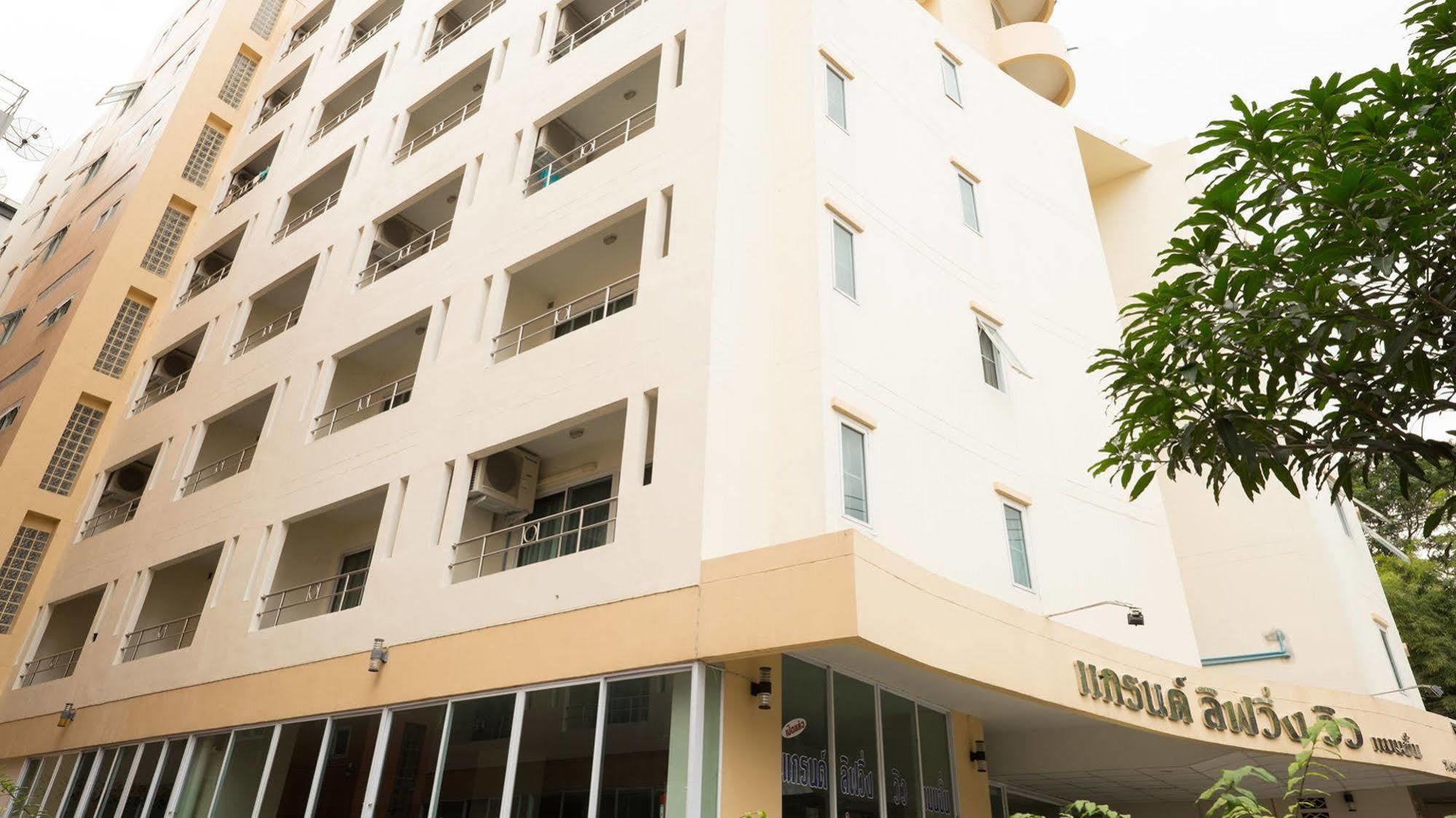 Grand Living Residence Chiang Mai Esterno foto